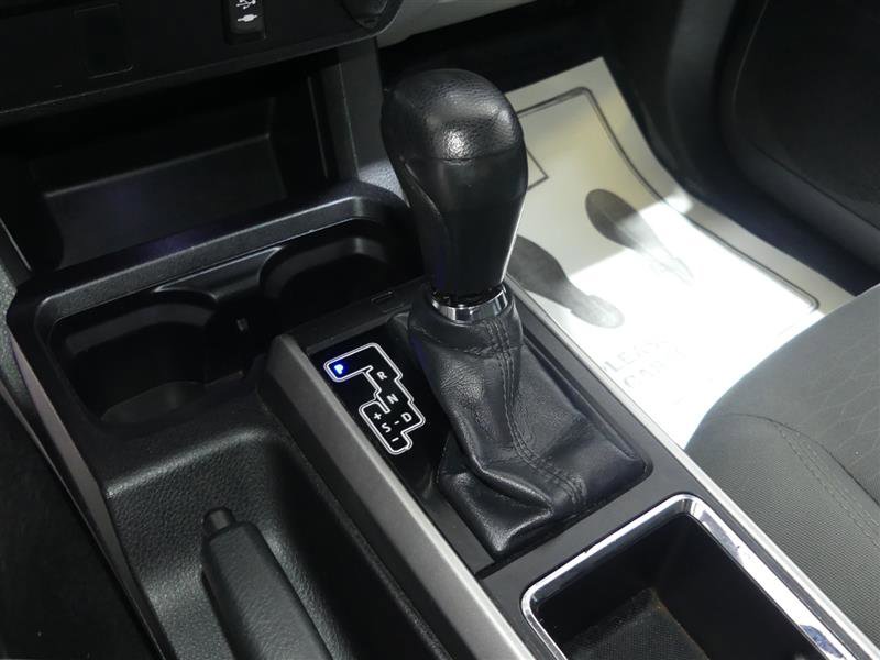 Used 2016 Toyota Tacoma SR5 w/ SR5 Appearance Package (SN) image 37