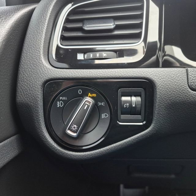 Used 2019 Volkswagen GTI S FWD image 29