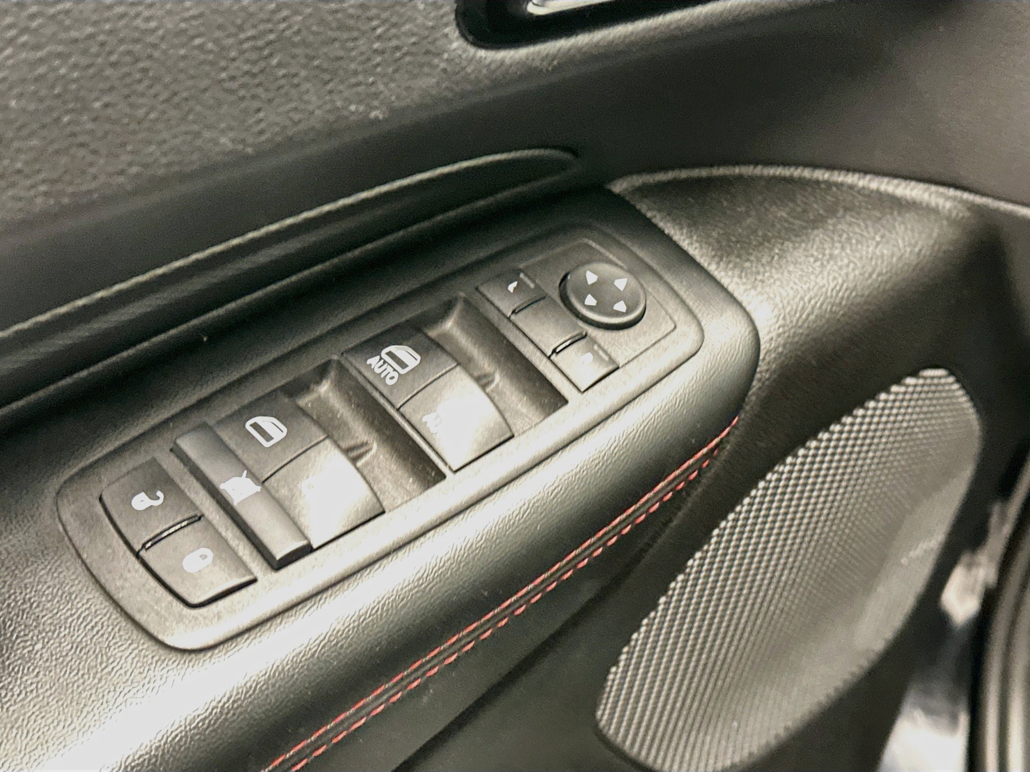Used 2025 Dodge Durango GT AWD/4WD image 15
