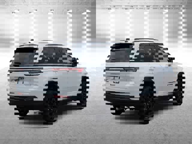 Used 2025 Jeep Grand Cherokee Altitude image 8