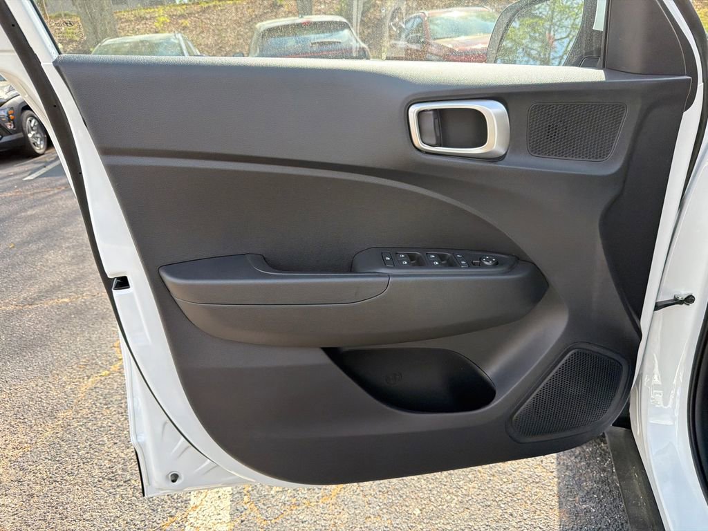 New 2026 Hyundai Venue SE image 10