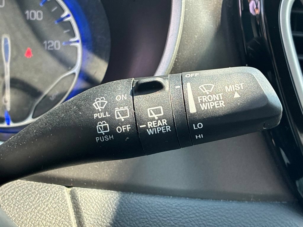 Used 2024 Chrysler Pacifica Touring-L FWD image 42