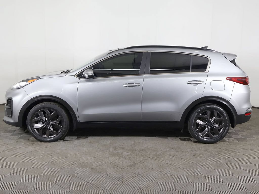 Used 2022 Kia Sportage Nightfall Edition FWD image 14