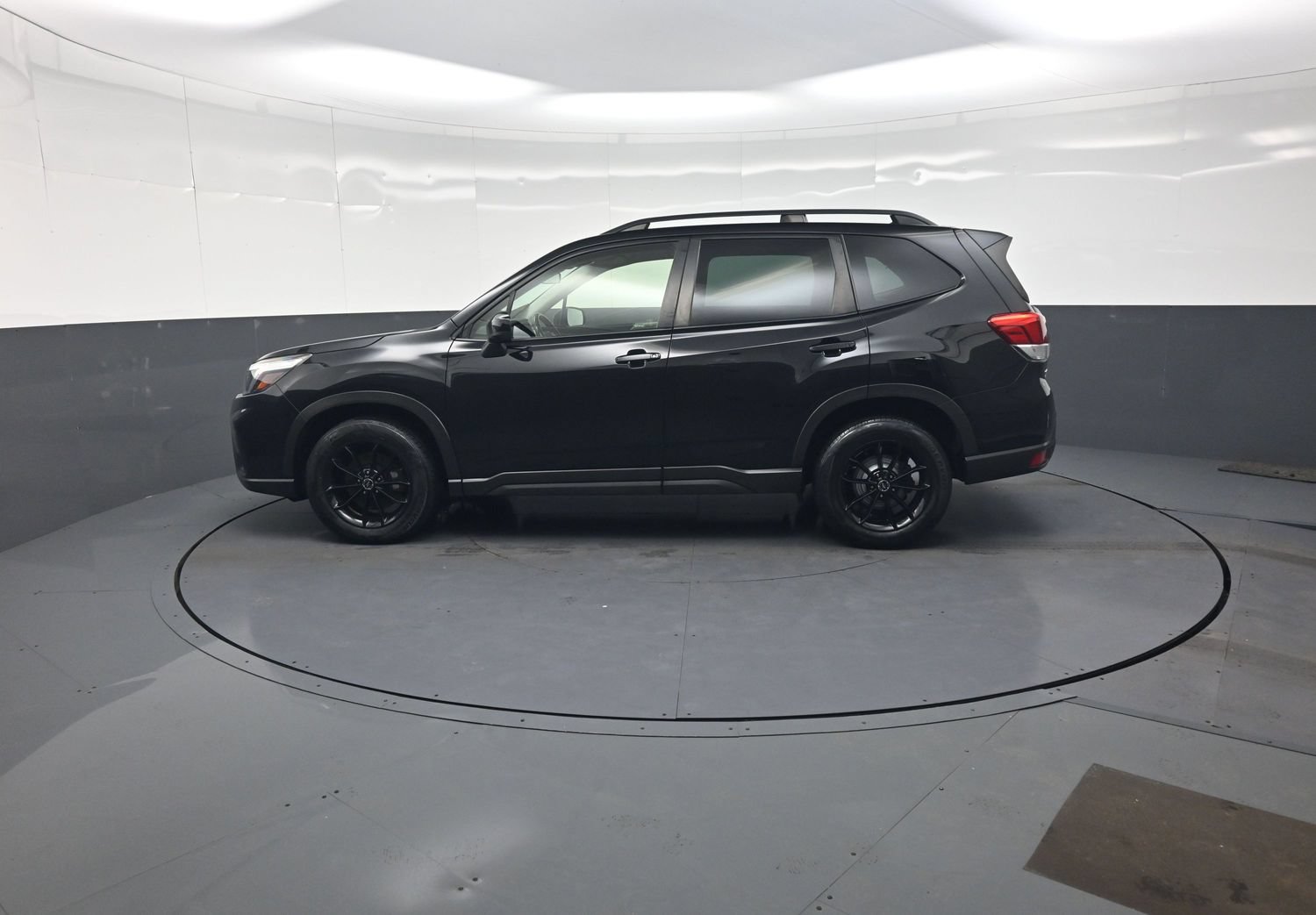 Used 2020 Subaru Forester Premium AWD/4WD image 6