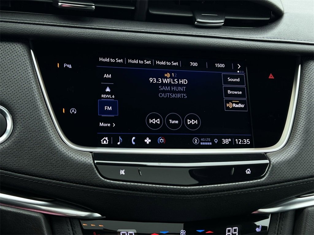 Used 2022 Cadillac XT5 Premium Luxury image 17