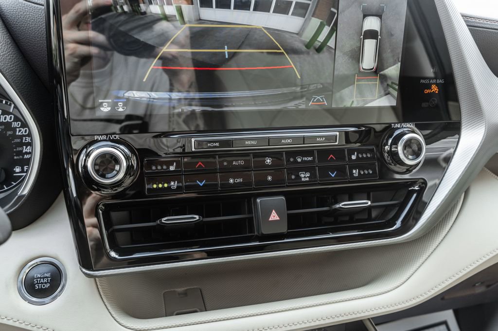 Used 2020 Toyota Highlander Platinum image 20