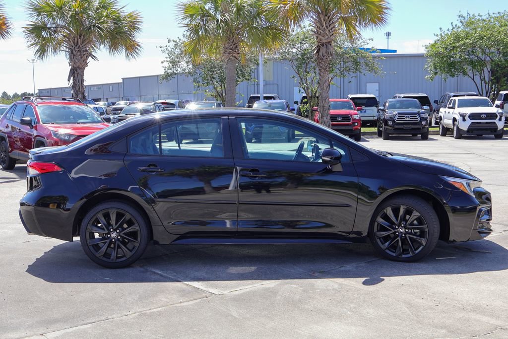 Used 2023 Toyota Corolla SE w/ Carpet Mat Package (TMS) FWD image 23