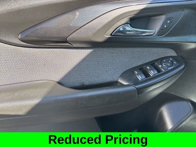 Used 2023 Chevrolet TrailBlazer LT w/ Convenience Package image 13