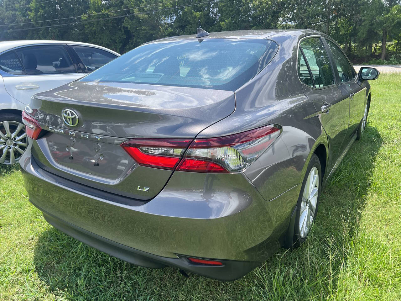 Used 2024 Toyota Camry LE w/ Convenience Package FWD image 7
