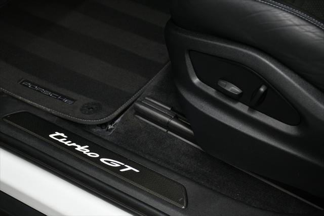 Used 2024 Porsche Cayenne Turbo GT AWD/4WD image 40
