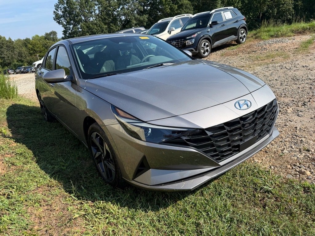 Certified 2023 Hyundai Elantra SEL w/ Convenience Package