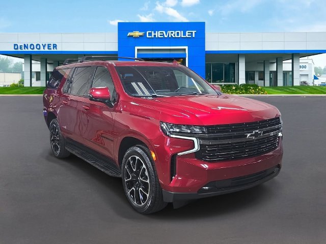 Used 2021 Chevrolet Suburban RST w/ Luxury Package AWD/4WD image 5