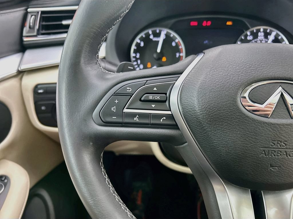 Used 2019 INFINITI QX50 Luxe w/ Navigation Package FWD image 11