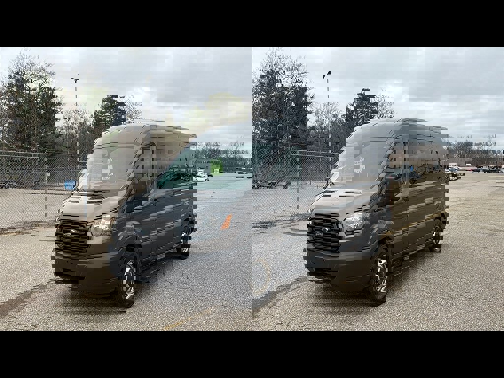 Used 2019 Ford Transit 350 XL image 2