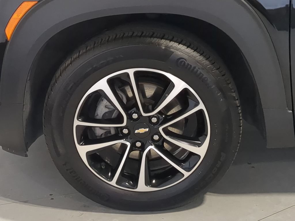 Used 2025 Chevrolet TrailBlazer LT FWD image 17