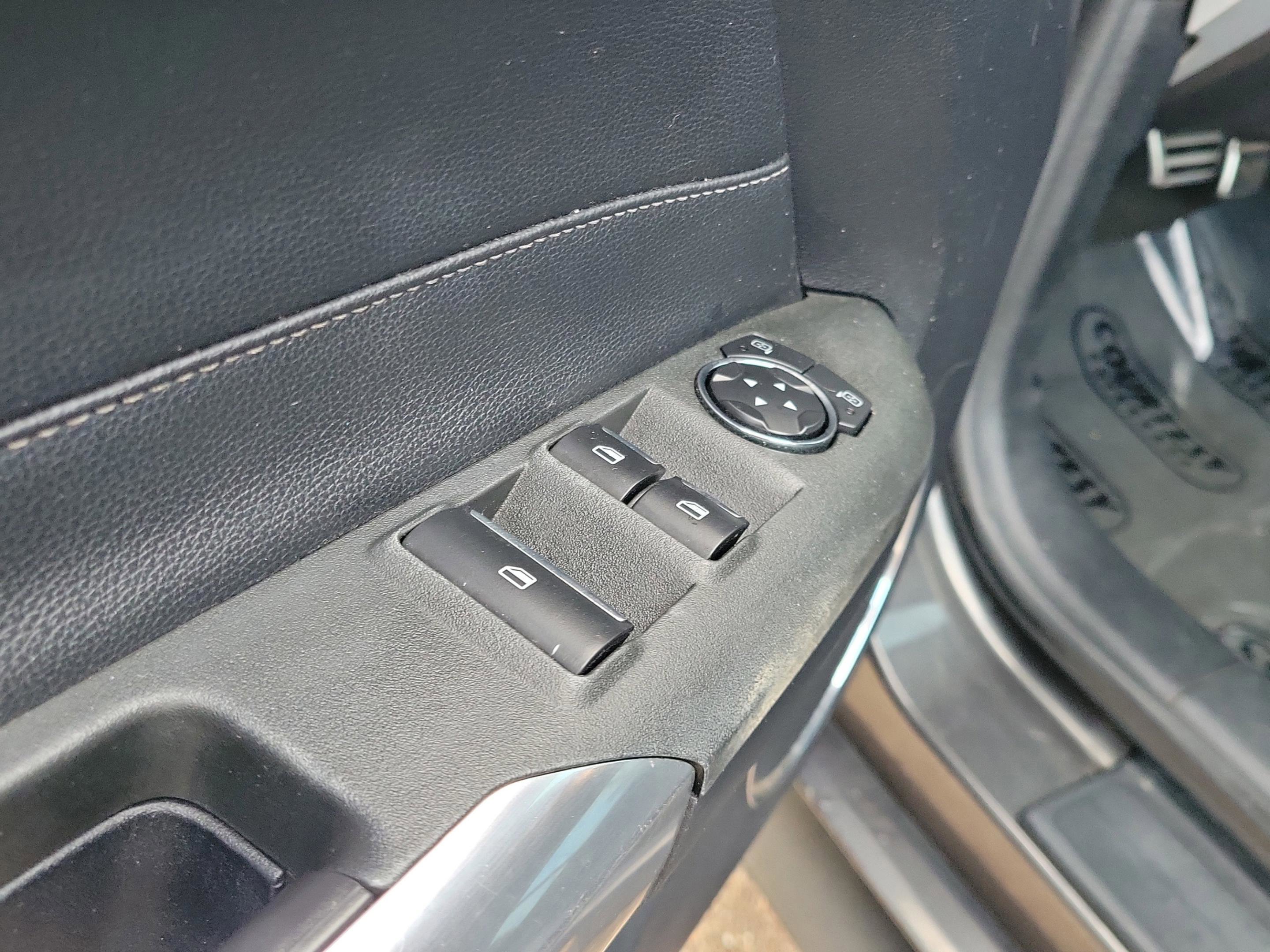 Used 2016 Ford Mustang Premium image 11