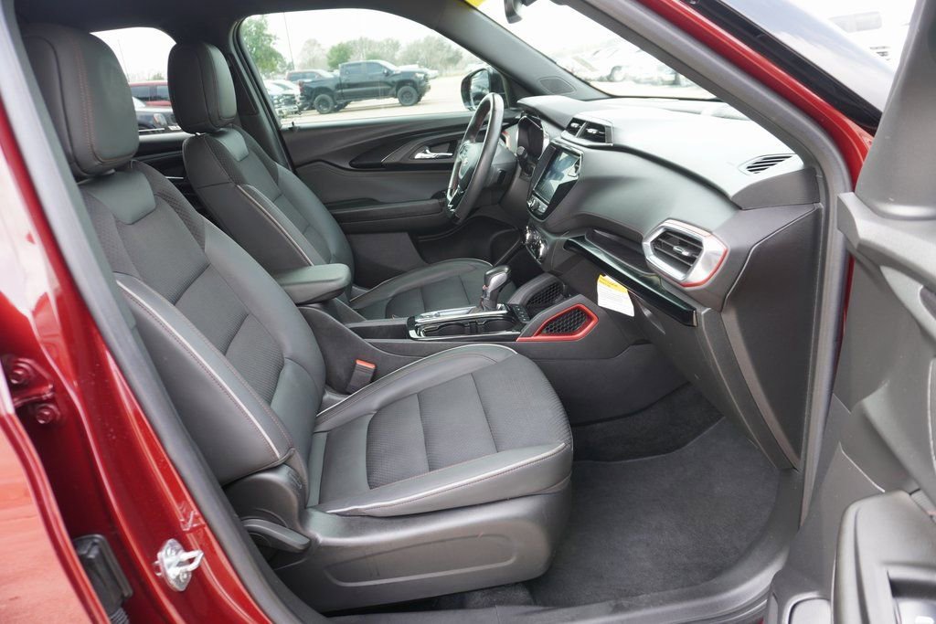 Used 2023 Chevrolet TrailBlazer RS w/ Convenience Package image 21