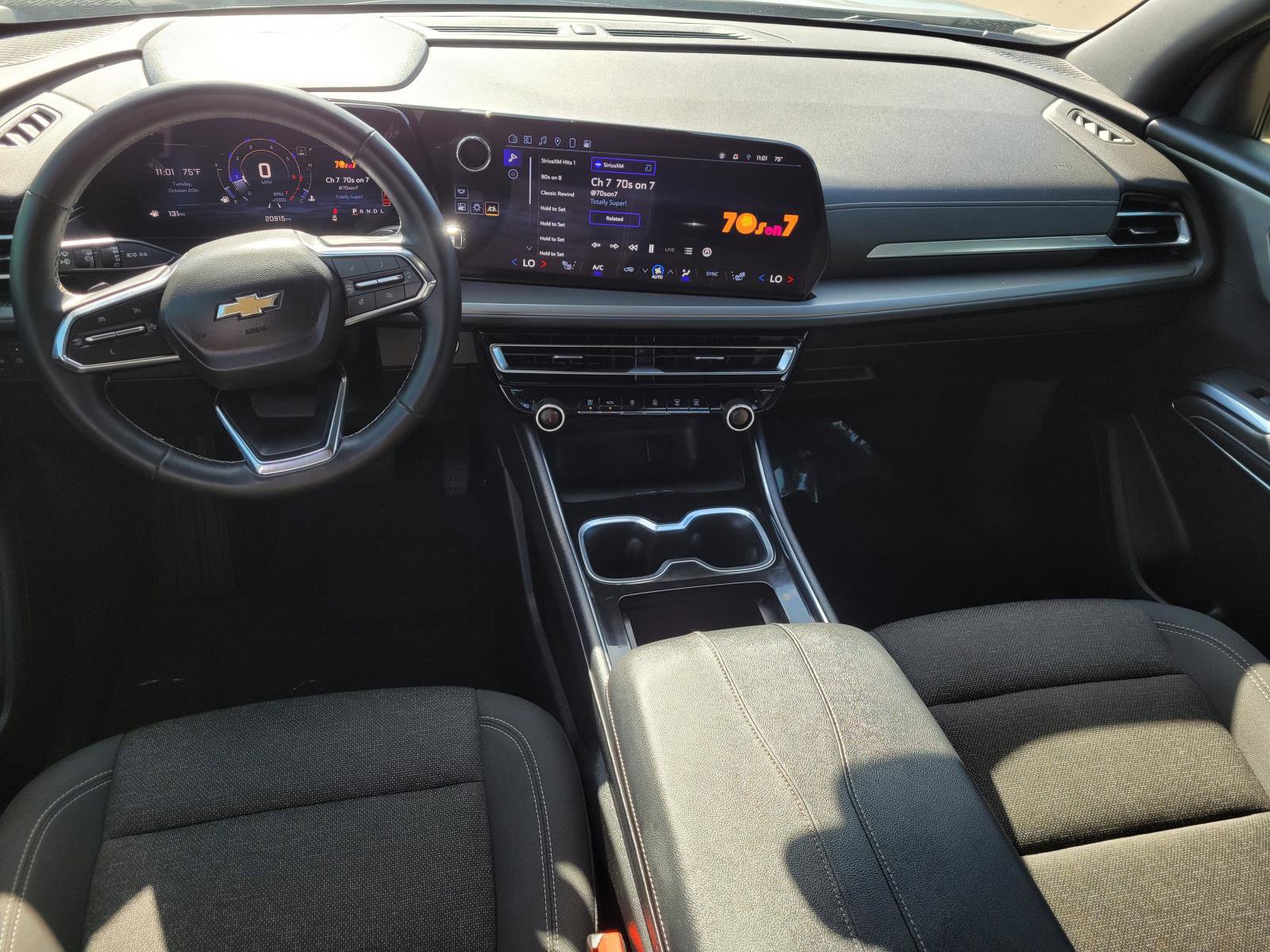 Used 2024 Chevrolet Traverse LT w/ Trailering Package FWD image 17