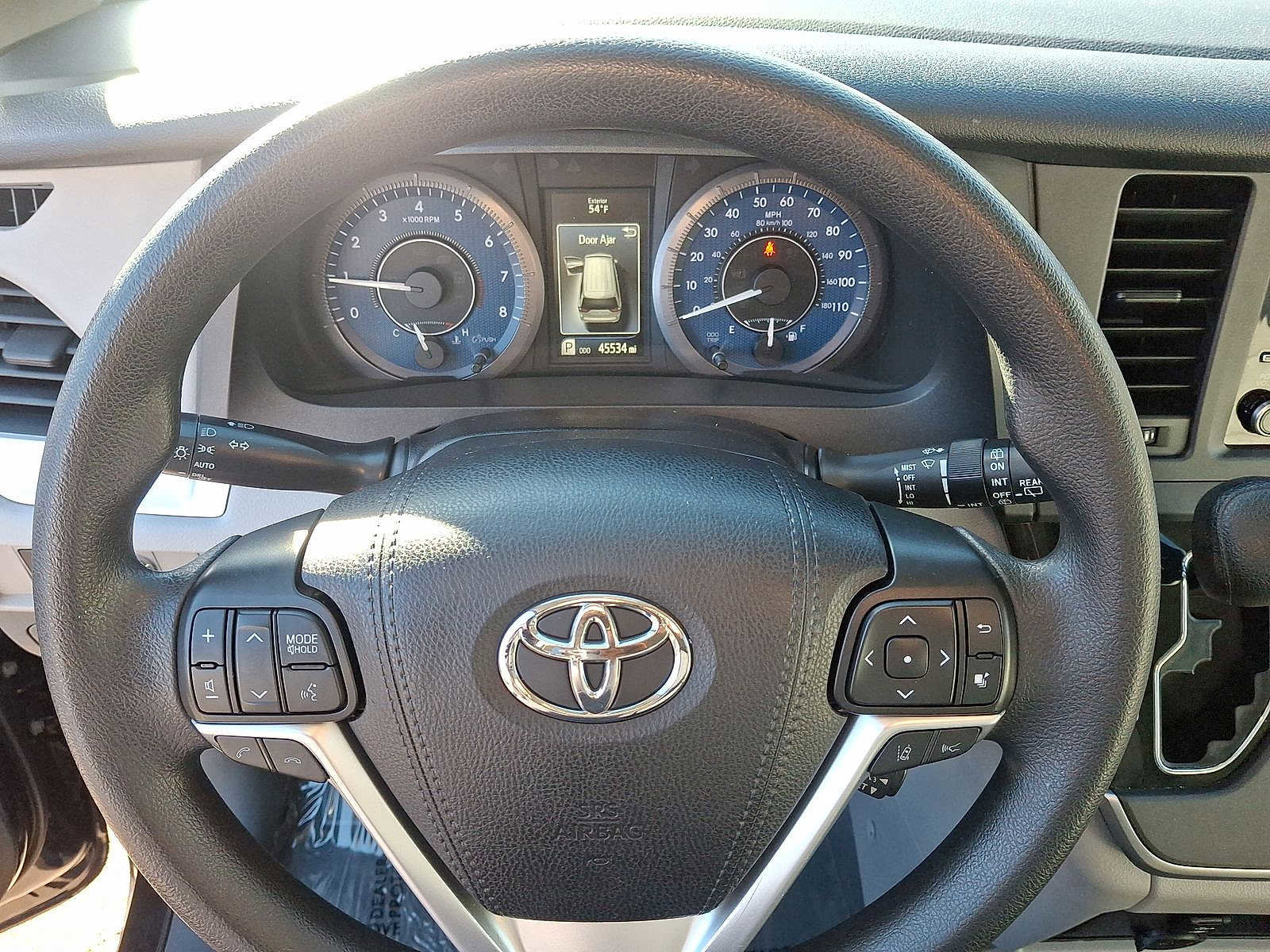 Used 2020 Toyota Sienna L image 16