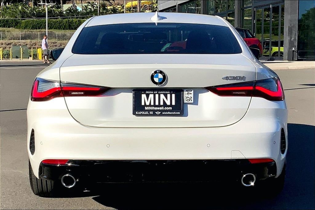 Used 2021 BMW 430i Coupe w/ Convenience Package RWD image 4
