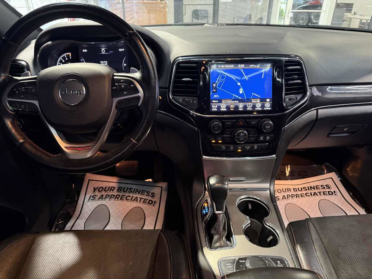 Used 2021 Jeep Grand Cherokee Trailhawk AWD/4WD image 32