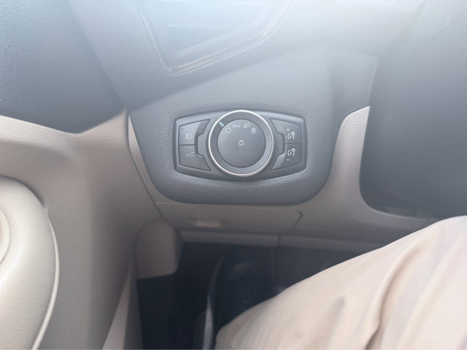 Used 2017 Ford Escape Titanium image 20