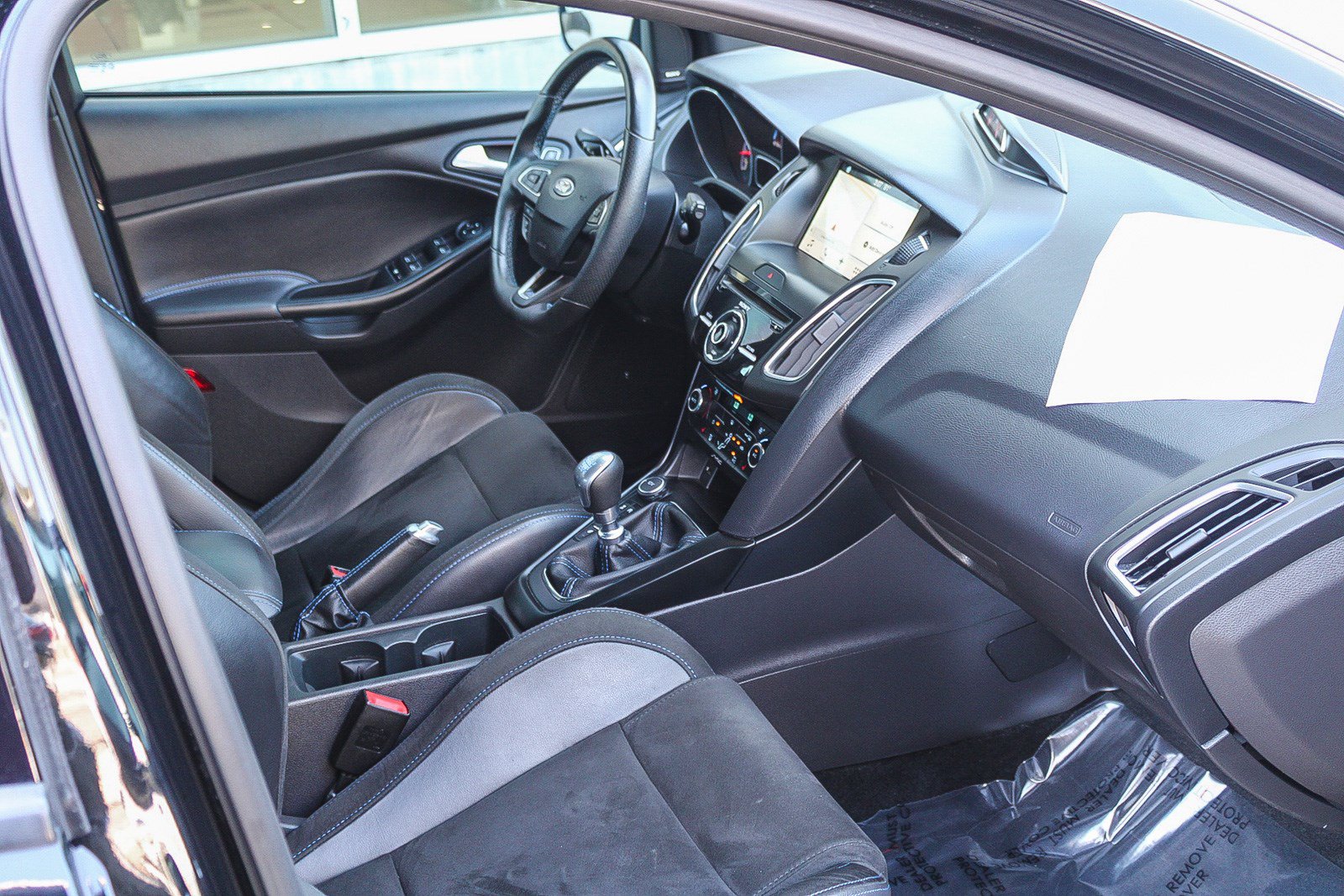 Used 2017 Ford Focus RS AWD/4WD image 18