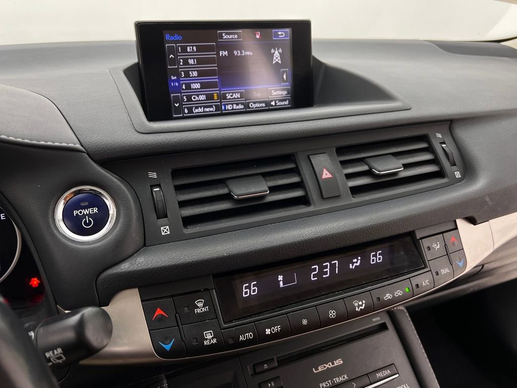 Used 2016 Lexus CT 200h w/ Navigation Package image 19