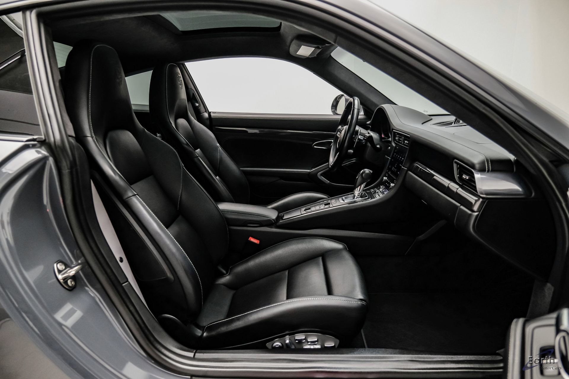 Used 2017 Porsche 911 Turbo S AWD/4WD image 55