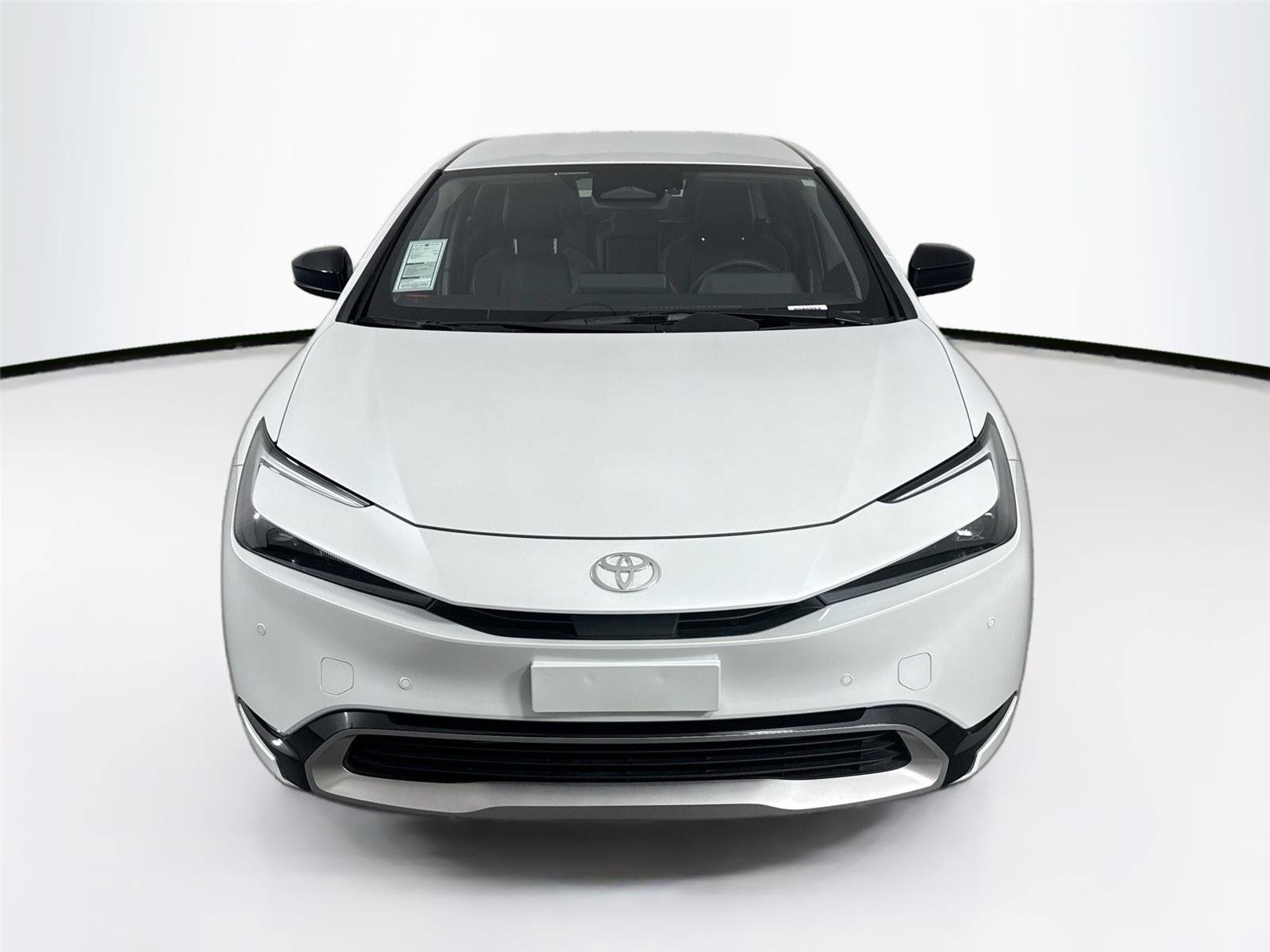 Certified 2025 Toyota Prius Plug-In Hybrid FWD image 8