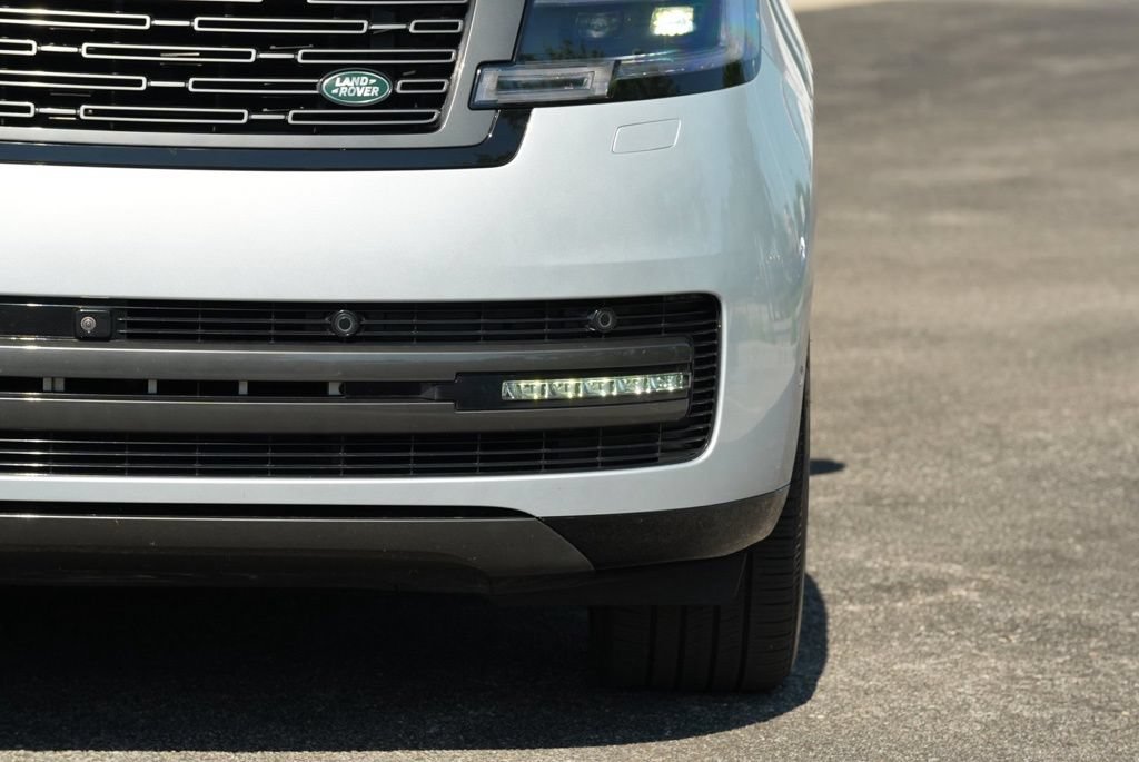 Used 2025 Land Rover Range Rover SE AWD/4WD image 30