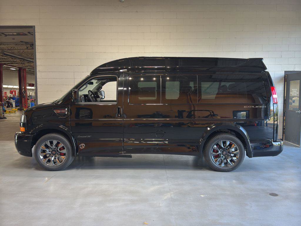 New 2025 GMC Savana 2500 Work Van image 2