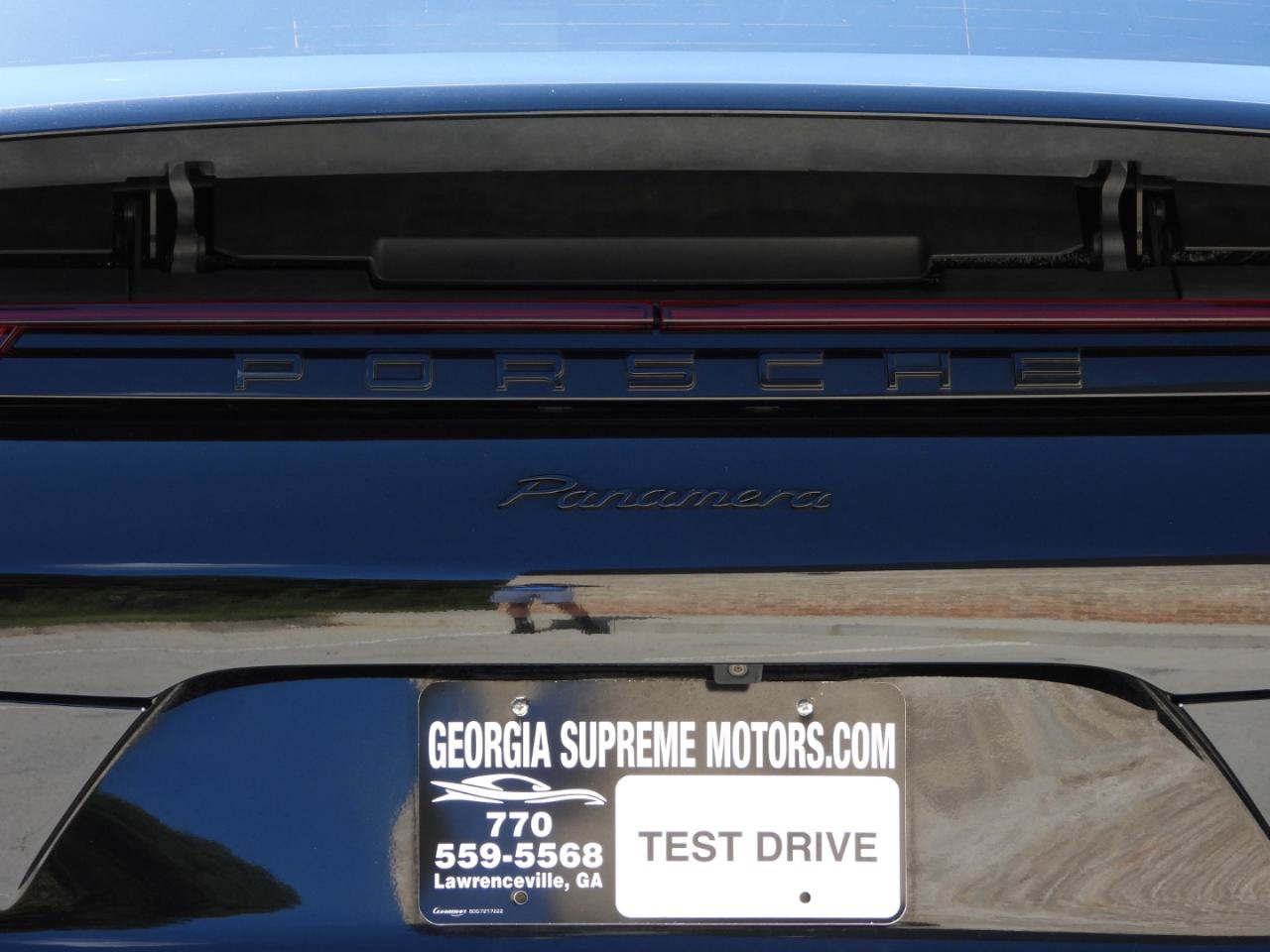 Used 2017 Porsche Panamera RWD image 39