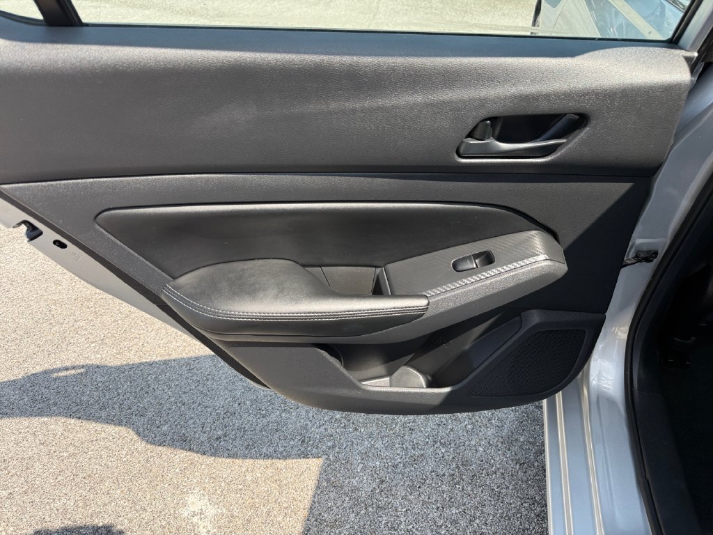 Used 2025 Nissan Altima 2.5 SV FWD image 24