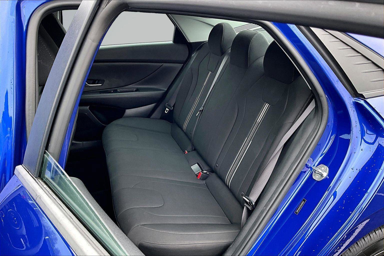 Used 2022 Hyundai Elantra SEL FWD image 26