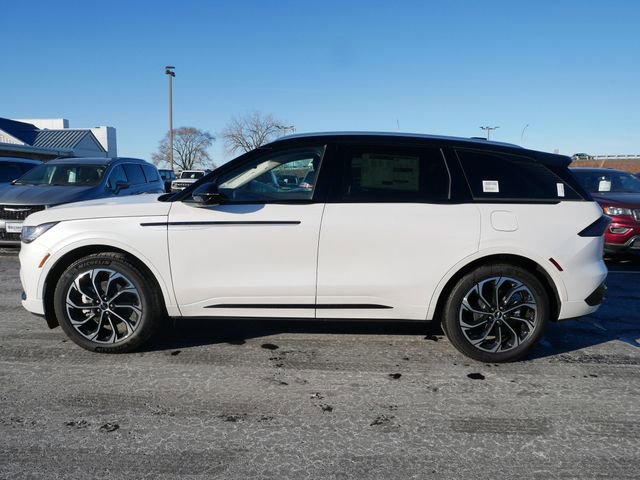 New 2026 Lincoln Nautilus Reserve image 4