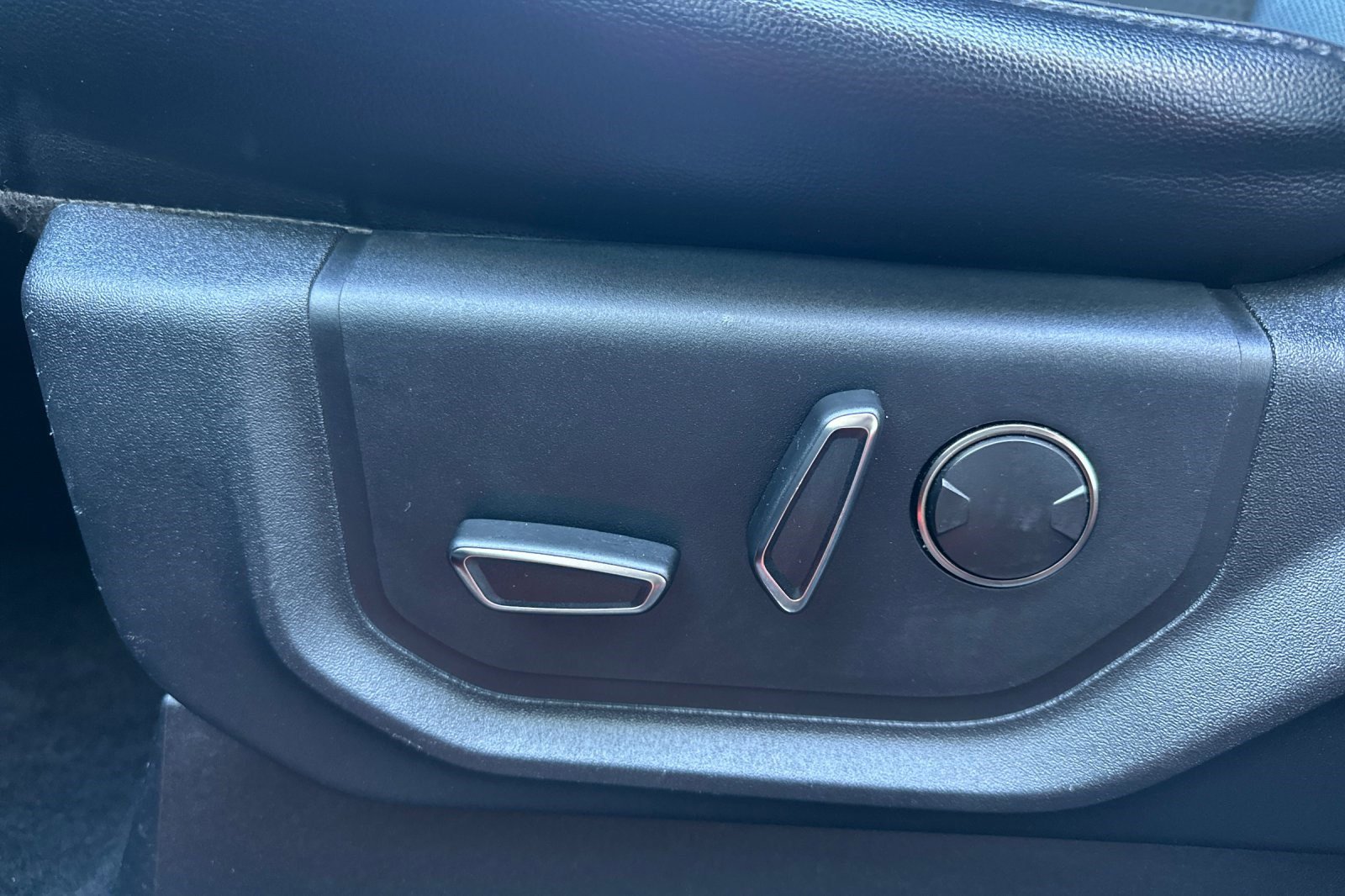 Used 2019 Ford F150 Raptor w/ Equipment Group 802A Luxury image 14