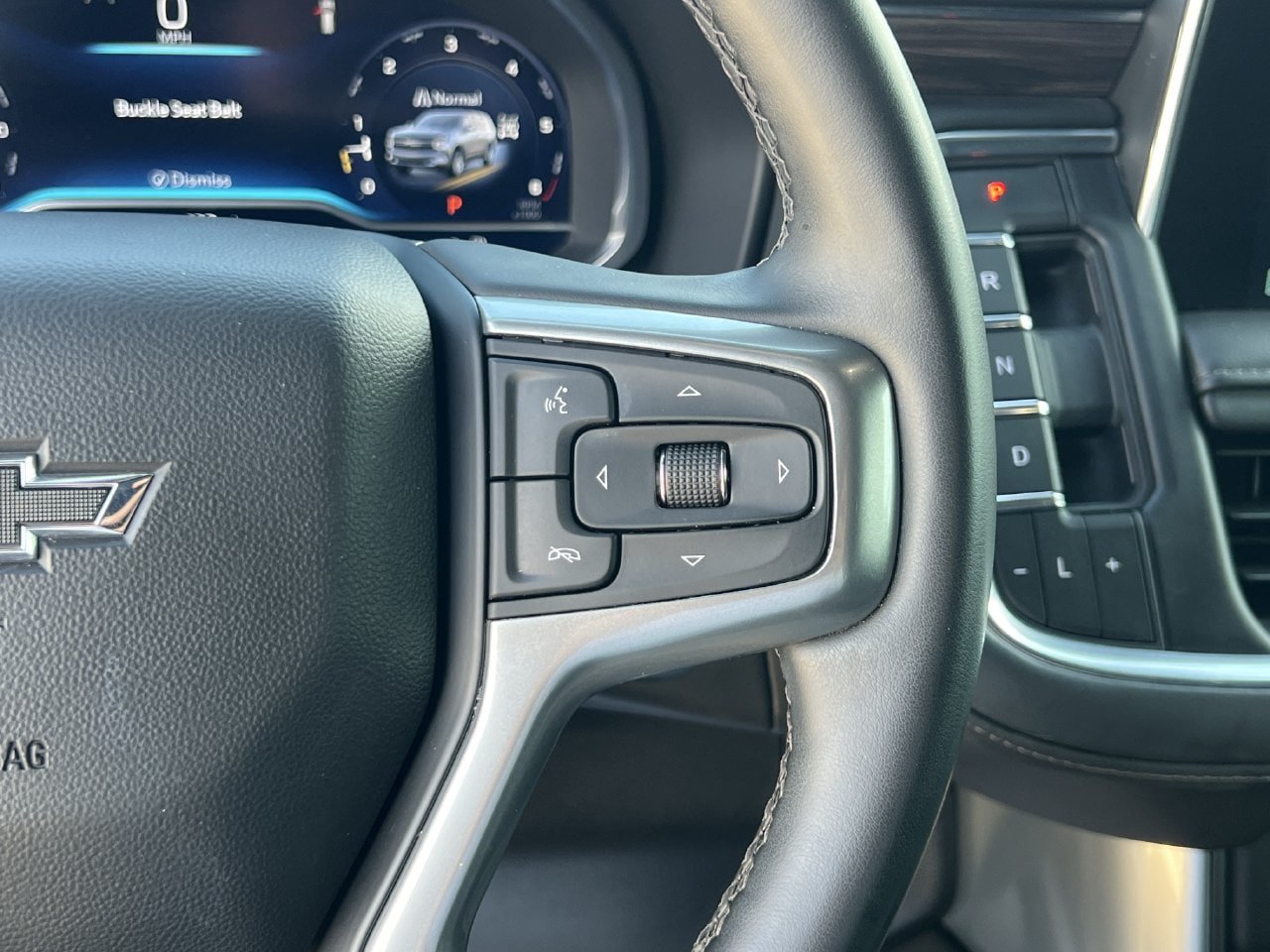 Used 2023 Chevrolet Tahoe Z71 w/ Luxury Package AWD/4WD image 13