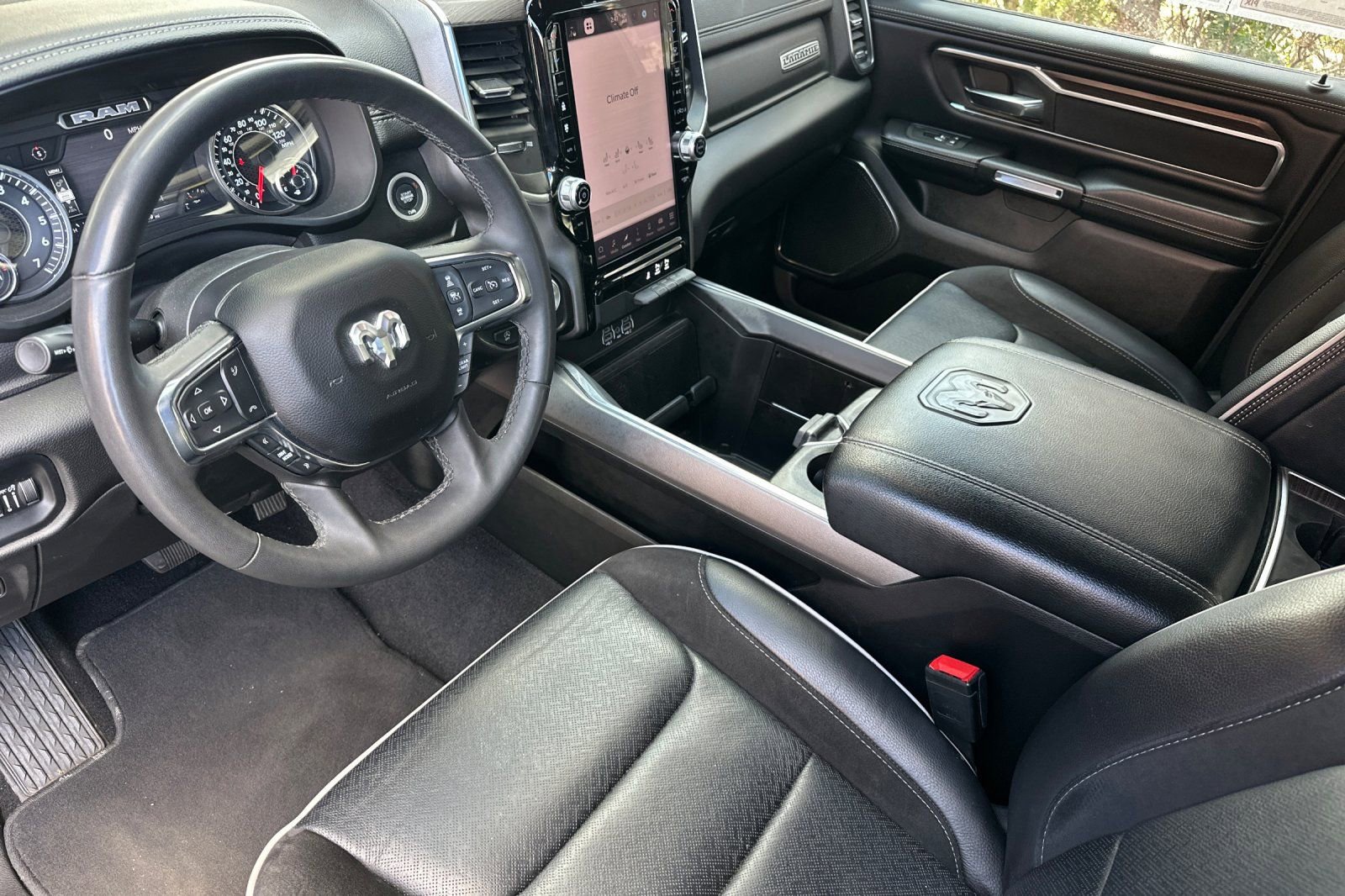 Used 2025 RAM 1500 Laramie image 10