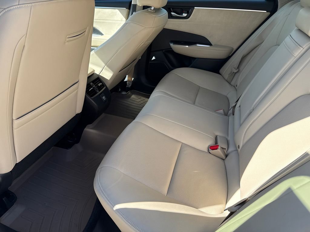 Used 2018 Honda Clarity Touring image 16