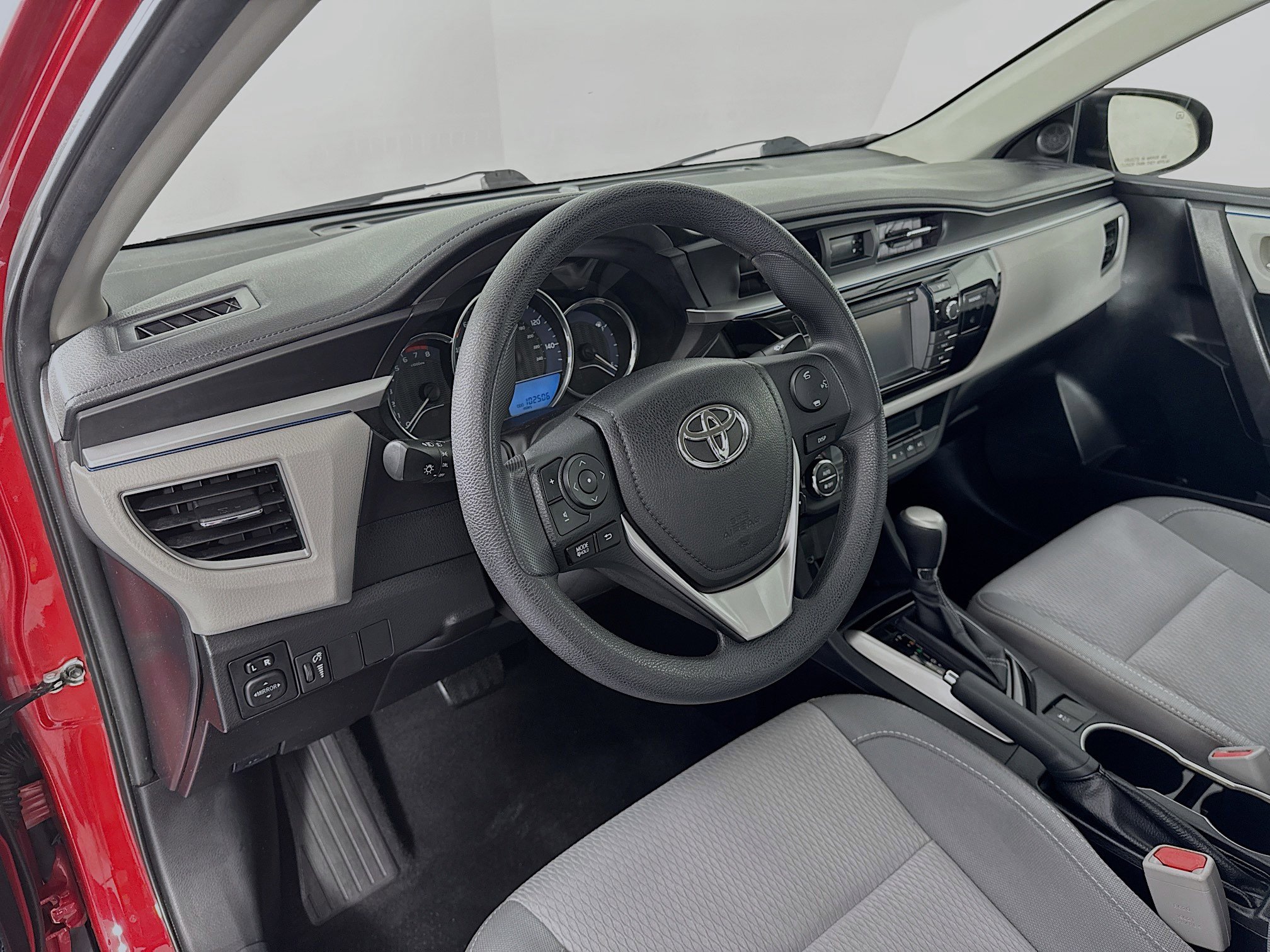 Used 2014 Toyota Corolla L image 9