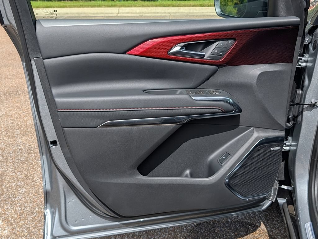 New 2026 Chevrolet Traverse RS w/ LPO, Floor Liner Package FWD image 15