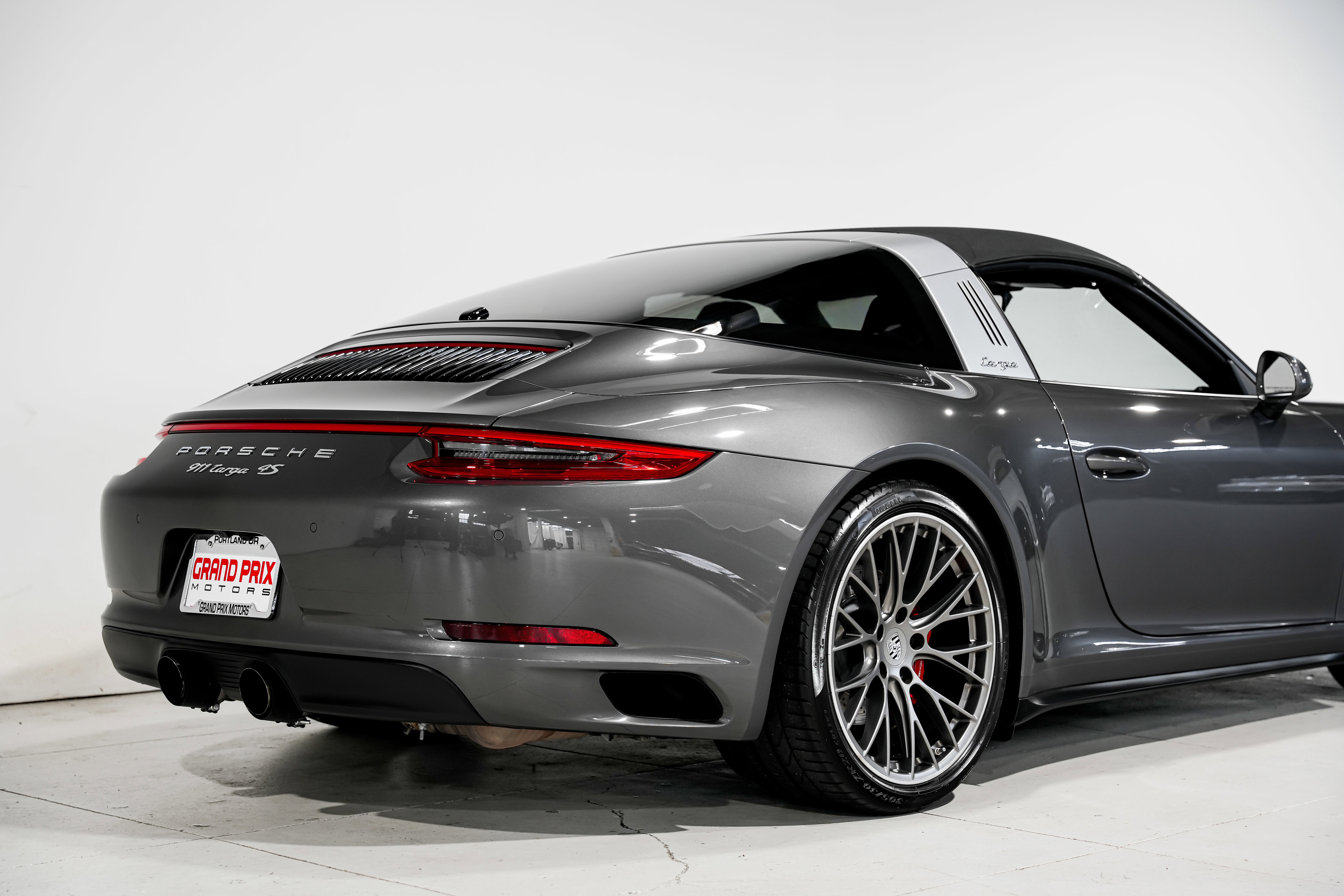 Used 2017 Porsche 911 Targa 4S image 37
