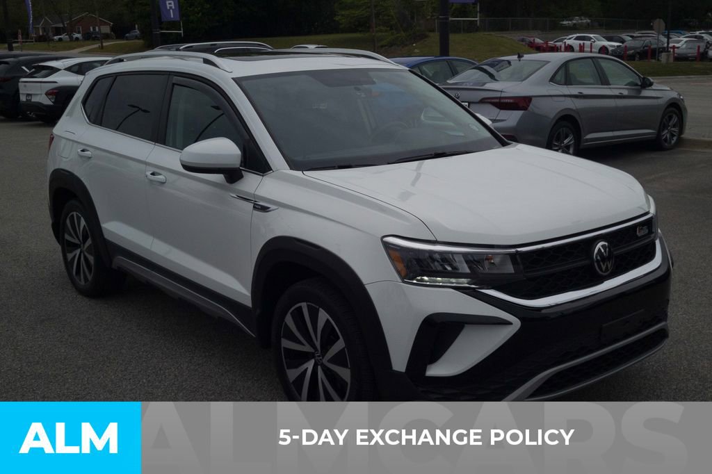 Used 2022 Volkswagen Taos SE image 3