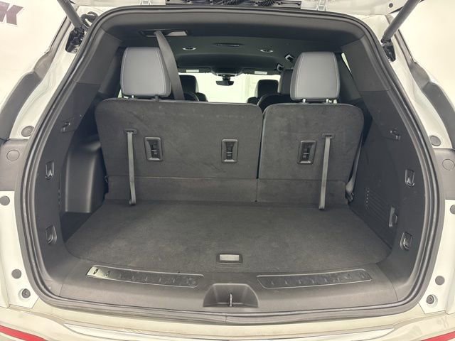 Used 2023 Buick Enclave Essence image 26
