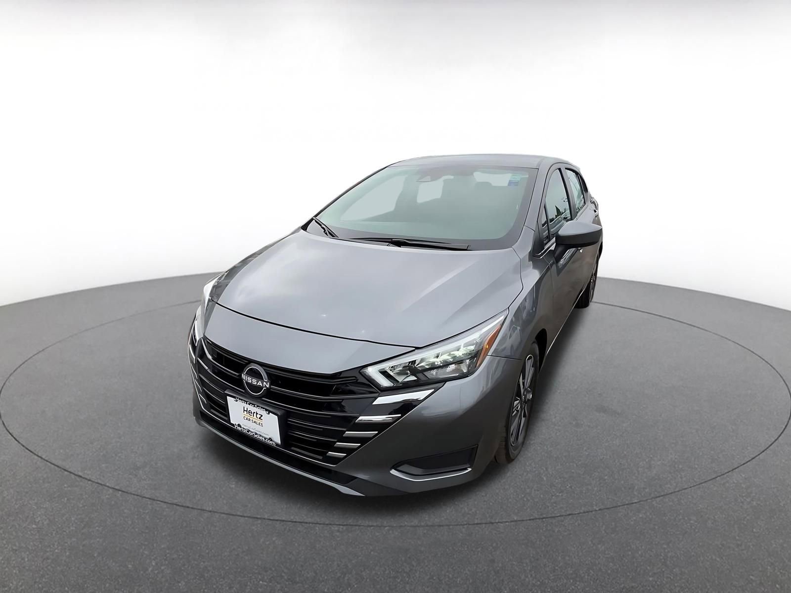 Used 2025 Nissan Versa SV image 7