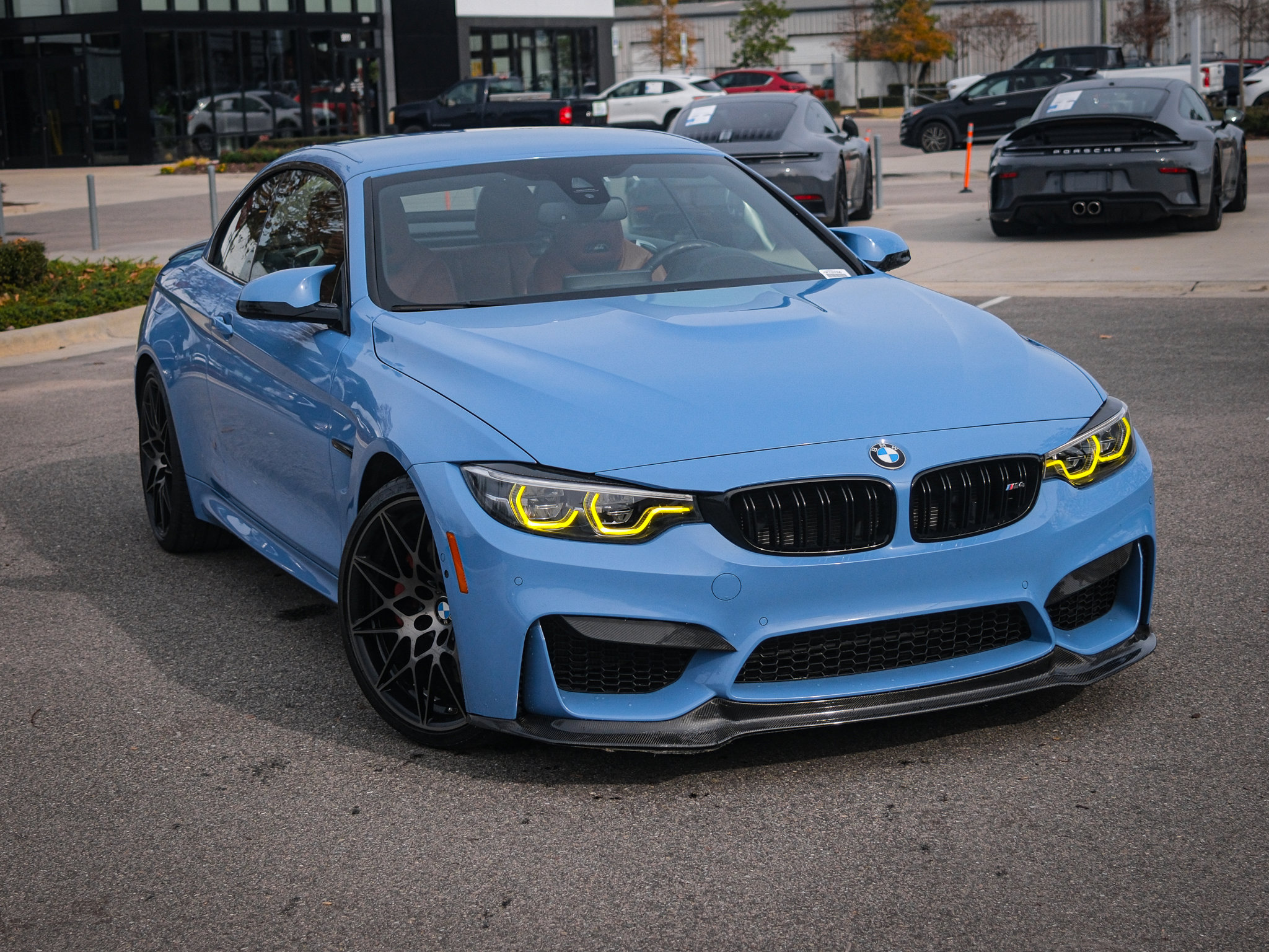 Used 2018 BMW M4 Convertible image 2