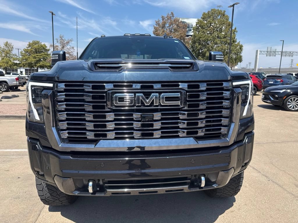 Used 2024 GMC Sierra 2500 Denali Ultimate AWD/4WD image 3