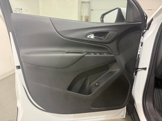 Certified 2024 Chevrolet Equinox LT FWD image 11