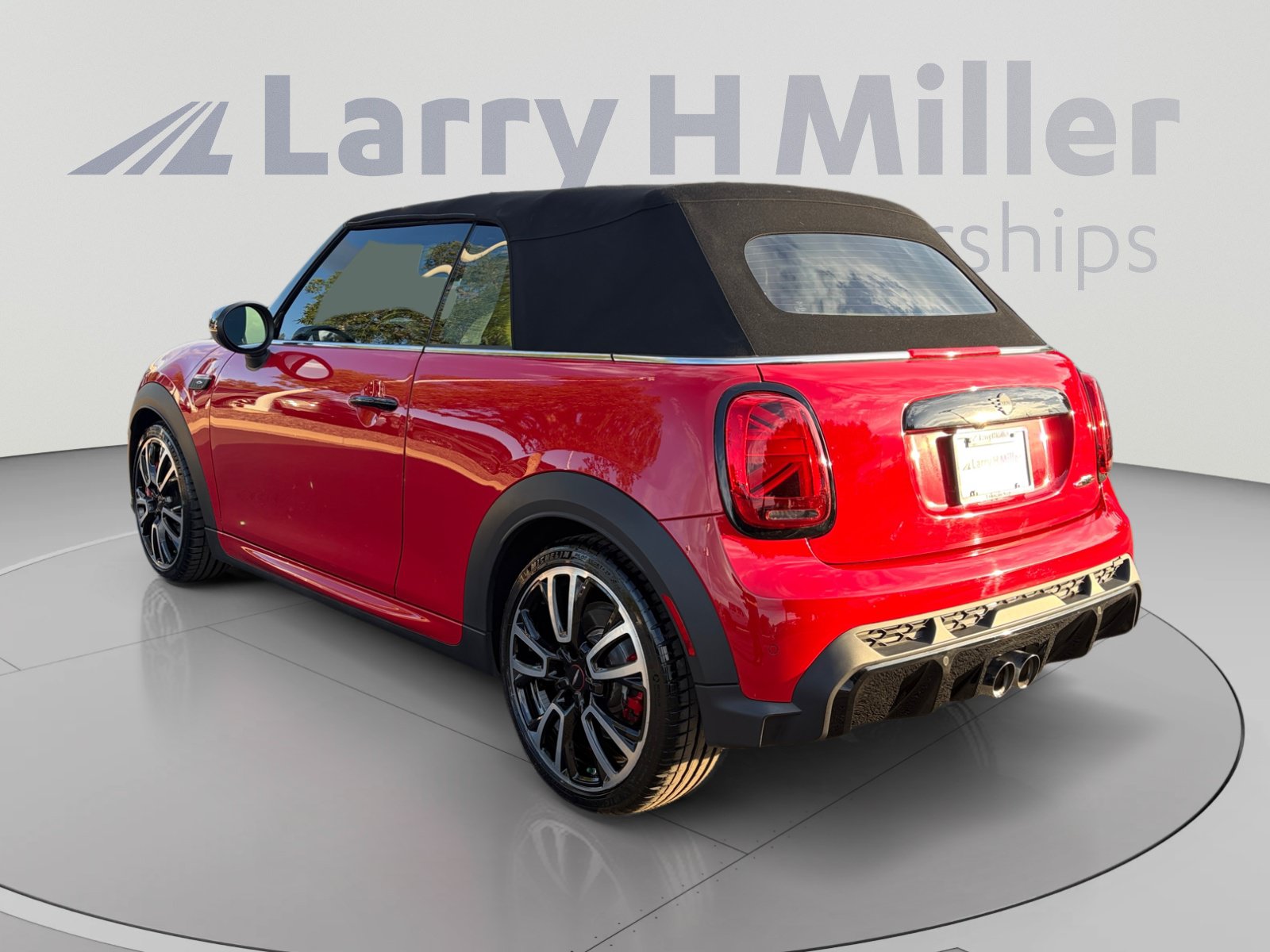 Used 2022 MINI Cooper John Cooper Works w/ Driver Assistance Package FWD image 3